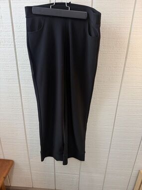 Coco + Carmen Black Straight-Leg Pull-On Pants with Pockets